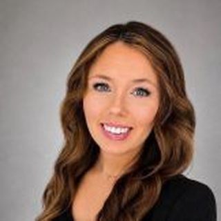 Portrait of Stephanie Jewett